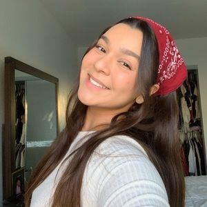 Meet your Posher, Kelly